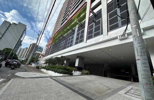 Legazpi Village Appartement | Luxury Condo living at Red Residences Makati City 16
