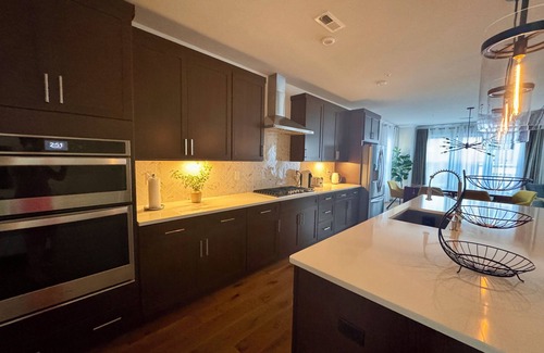 Chantilly Copropriété | Luxury Condo near Dulles Tech Corridor