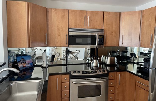 Watch Hill Copropriété | Luxury Condo with Spectacular Water views in Beautiful Watch Hill