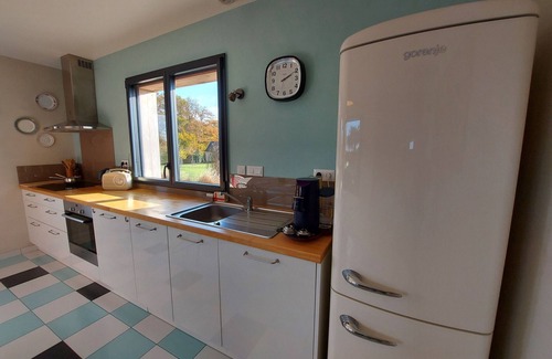 Menil Cottage | Gîte de luxe avec spa et étang privé pour la pêche