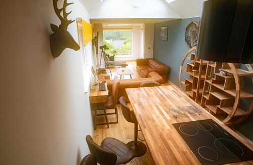 Isle of Skye Maison | Luxury Cottage With Stunning Views Near Fairy Pools!
