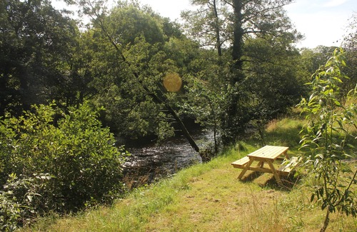 High Bentham Maison | Salle de bain et douche-Maison-de Luxe-Vue sur la rivière