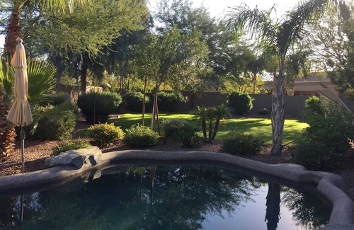 Melody Ranch Maison | Accueil personnalisé de luxe près de Superstition Springs Golf Course avec piscine chauffée