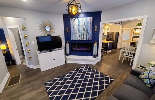 Vine Maison | !Luxury Designed Listing! - Downtown - Soaker Tub