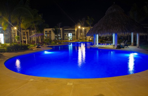 Puente del Mar Appartement | Luxury Diamante Apartment, Private Beach Club, 4 Bedrooms, 8 Guests