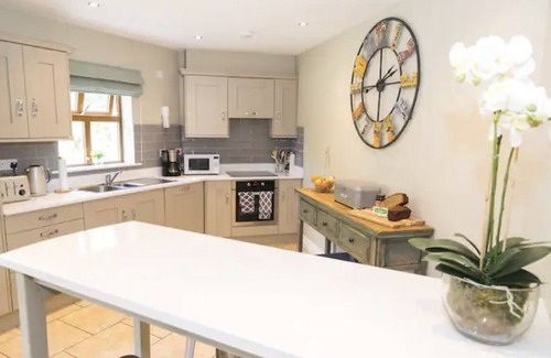 Dingle Maison | Luxury Dingle Home close to town center, 4 bedrooms
