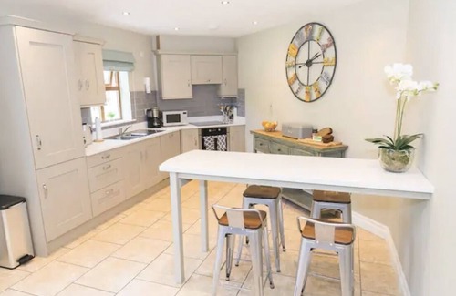 Dingle Maison | Luxury Dingle Home close to town center, 4 bedrooms