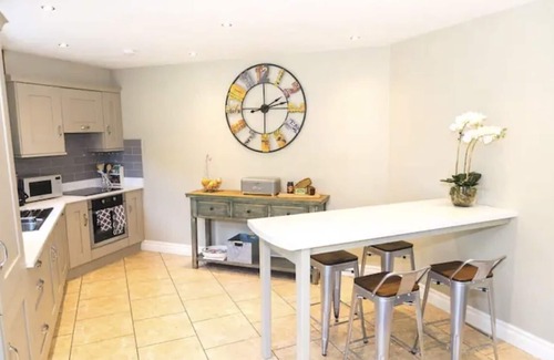 Dingle Maison | Luxury Dingle Home close to town center, 4 bedrooms
