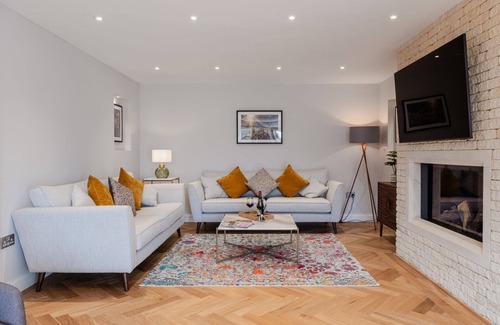 Stow-on-the-Wold Maison | Luxury dog friendly holiday cottage - Nursery End House