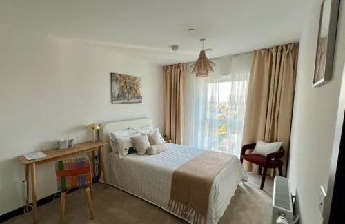 Gascoigne Maison | Luxury Double Bed En-Suite in London