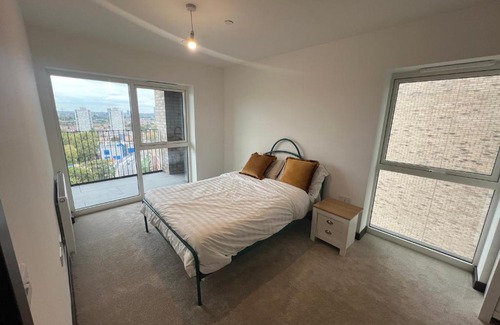 Gascoigne Maison | Luxury Double Bed En-Suite in London