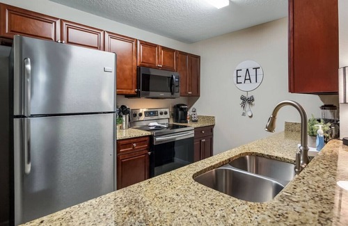 Clermont Appartement | Luxury Downtown Clermont Suite 857