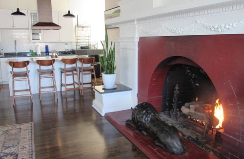 New Bedford Appartement | Luxury downtown Penthouse Steps to Martha's Vineyard ferry