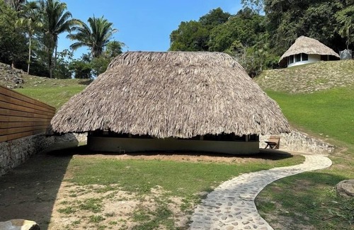 Teakettle Village Station Balnéaire | Luxury Eco Family Cabaña