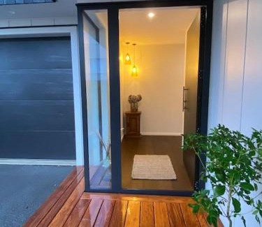 Tauranga Maison | Luxury Escape in CBD - Walking Distance To Town