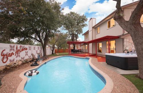 North San Antonio - SAT Maison | Luxury Escape Pool Sportscourt Games & Theater