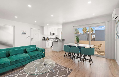 Altadena Appartement | Luxury Escape w/ Private Balcony & Free Parking #3