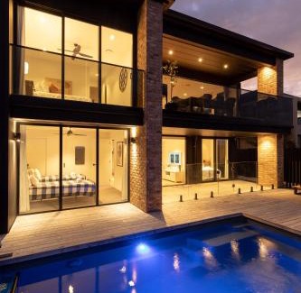 Papamoa Beach Maison | Luxury Escape with ocean views.