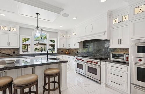 Smithtown Maison | Luxury Estate w. Heated Pool, Movie Theater & Resort Yard! Minutes to Ryder Cup