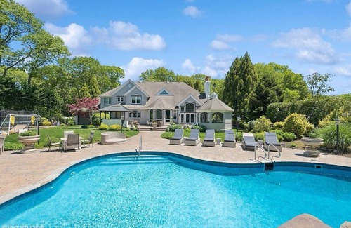 Smithtown Maison | Luxury Estate w. Heated Pool, Movie Theater & Resort Yard! Minutes to Ryder Cup