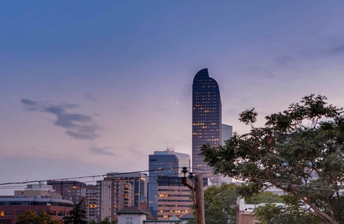 Uptown Copropriété | Suite exécutive de luxe du centre-ville avec vue sur l'horizon!
