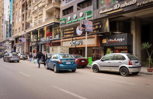 Al Duqqi Appartement | Luxury Family Apartment in Mohandessin , zamalik Cairo, Near Lebanon Sq- down Town