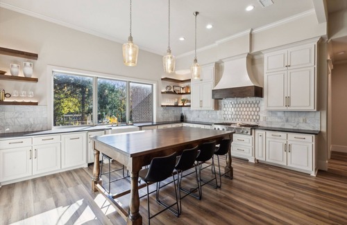 Flower Mound Maison | Luxury Family Estate near Dallas w/ games & outdoor living, sleeps 22