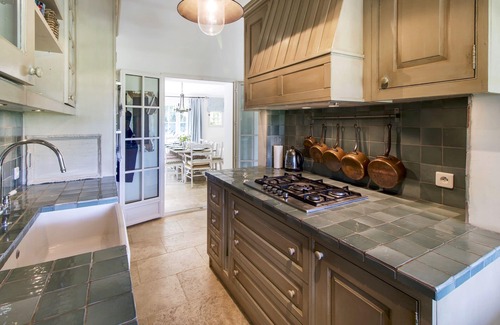 Plan-de-la-Tour Villa | Villa familiale de luxe + Cottage d'hôtes avec piscine à Hills / Vineyards Nr St Tropez