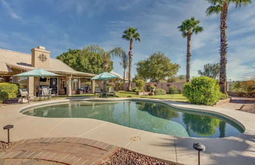 Palm Valley Maison | Luxury Family friendly home with resort-like pool and backyard on golf course!