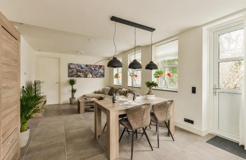 Aalsmeer Maison | Luxury Family Residence Schinkeldijkje