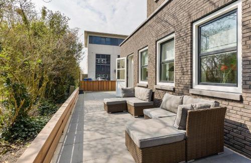 Aalsmeer Maison | Luxury Family Residence Schinkeldijkje