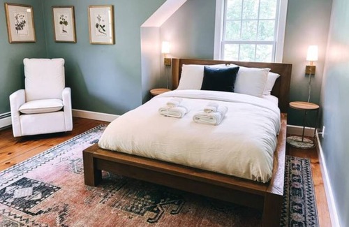 South Hampton Maison | Luxury Farmhouse near Newburyport