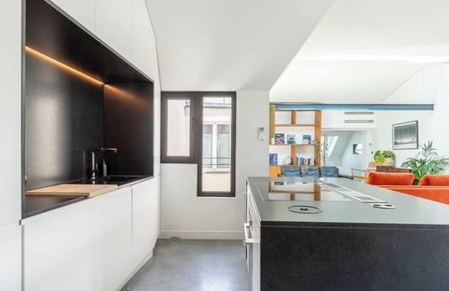 10th Arrondissement Appartement | Luxury flat with AC "La verrière du Paradis "