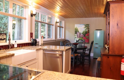 Roberts Creek Maison | Sunshine Coast magnifique bois cadre Carriage House