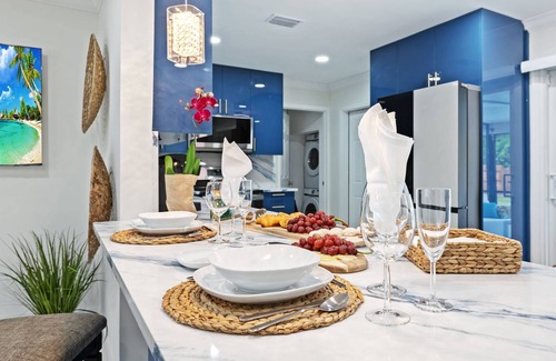 Fort Lauderdale Maison | Luxury Fort Lauderdale Escape – Private Pool, Screened Patio | Minutes from Beaches & Nightlife!