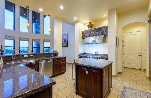 Fountain Hills Maison | Luxury Fountain Hills, VIEWS, infinity Edge Pool, Hot Tub, Sleeps 14