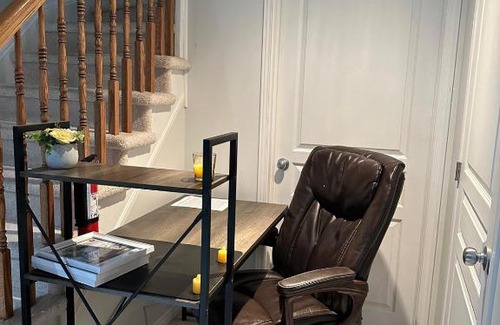Chapel Hill South Appartement | Luxury & Free Parking Bachelor