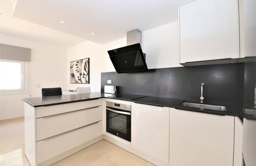 Estepona Appartement | Appartement de luxe en première ligne dans le port, Marina en première ligne près de la plage et bar