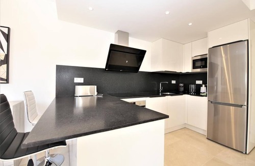 Estepona Appartement | Appartement de luxe en première ligne dans le port, Marina en première ligne près de la plage et bar