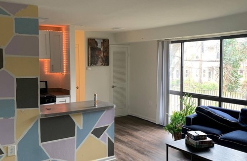 Mount Pleasant Copropriété | luxury fully renovated condo (events allowed