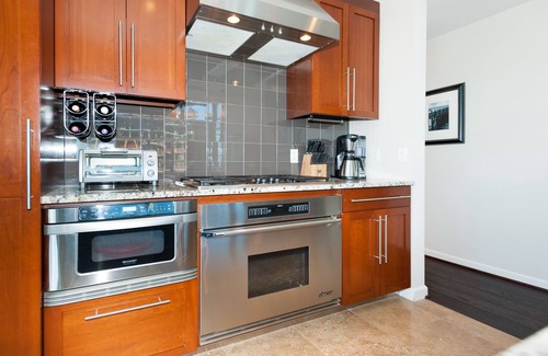 Downtown San Diego Copropriété | Meublé de luxe 2B / 2BA, vue imprenable, gratte-ciel Premier Little Italy