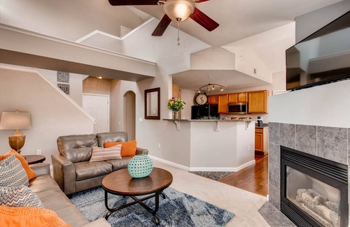 Englewood Copropriété | CONDO MEUBLE DE LUXE PROCHE DTC, DISH NETWORK & STARZ CORPORATE & CENT AIRPORT