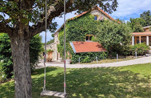 Rosieres Cottage | Gîte d'exception avec spa, jardin paysagé et équipements haut de gamme à Blanlhac