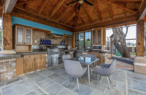 Cave Creek Maison | Luxury gem in Cave Creek with a great view of the surrounding mountains!