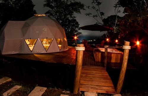 San Francisco Maison | Luxury glamping site located next to a stream