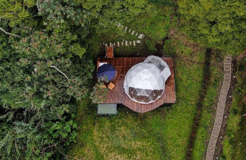 San Francisco Maison | Luxury glamping site located next to a stream