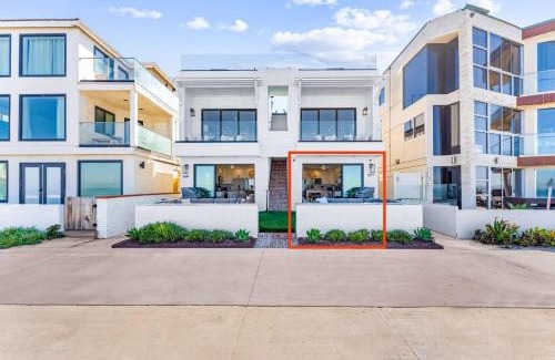 Mission Beach Maison | Luxury Ground S Oceanfront Unit with Boardwalk Lounge Firepit - AC