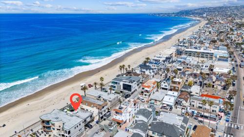 Mission Beach Maison | Luxury Ground S Oceanfront Unit with Boardwalk Lounge Firepit - AC