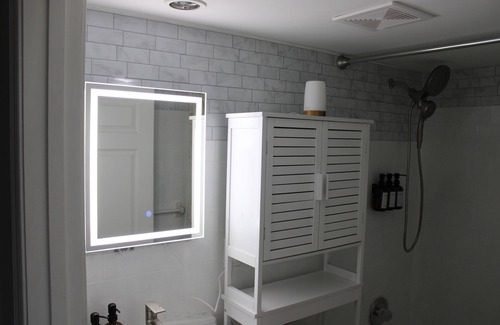 Near Northeast Appartement | Luxury Group Retreat in Heart of DC!