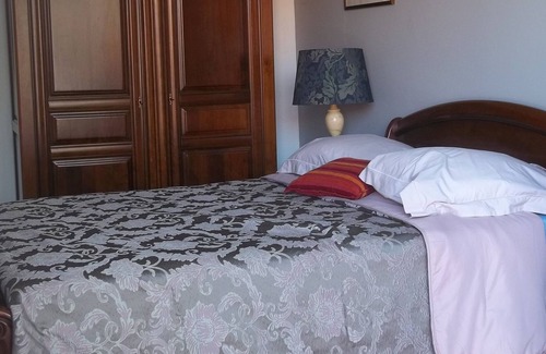 Cugnaux Maison | Chambre D Hôte De Luxe , Sde, wc, terrasse, Piscine Privée Chauffé et Aquabike